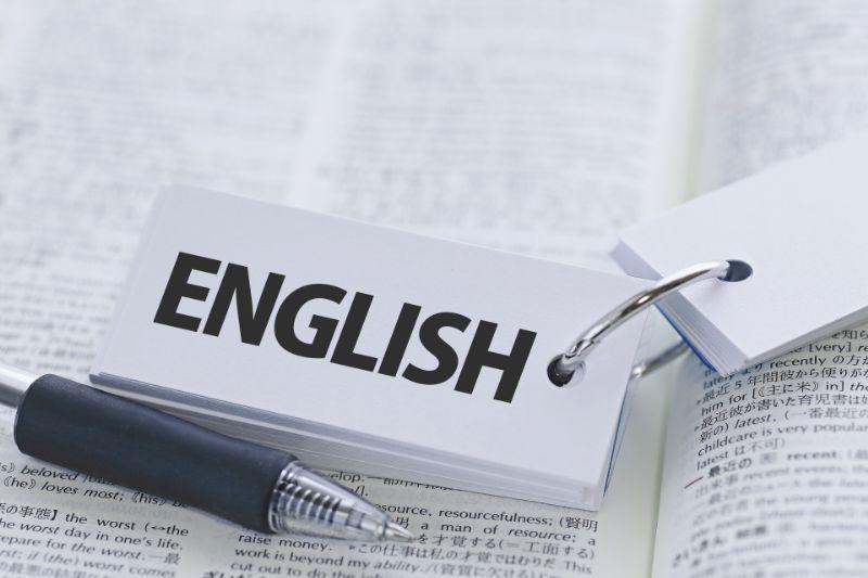 ENGLISHと書かれた単語カードの画像