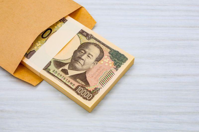 補助金で資金調達をイメージした現金の画像